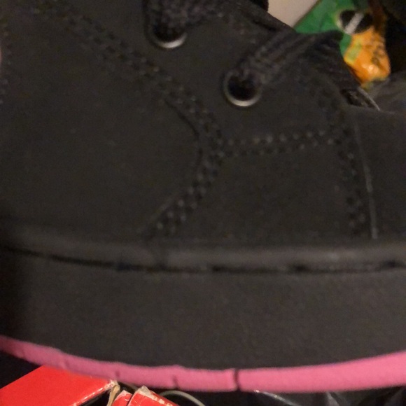 Heely’s - Picture 4 of 14